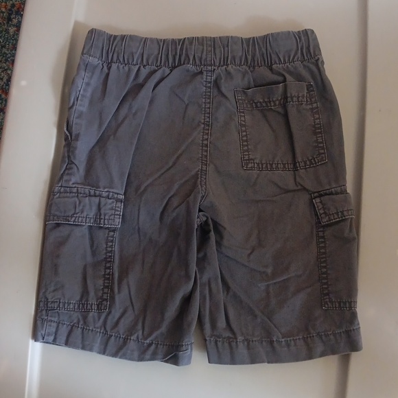 Old Navy gray cargo shorts - Picture 2 of 2